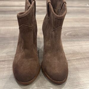 Elegant Brown Suede Ankle Booties